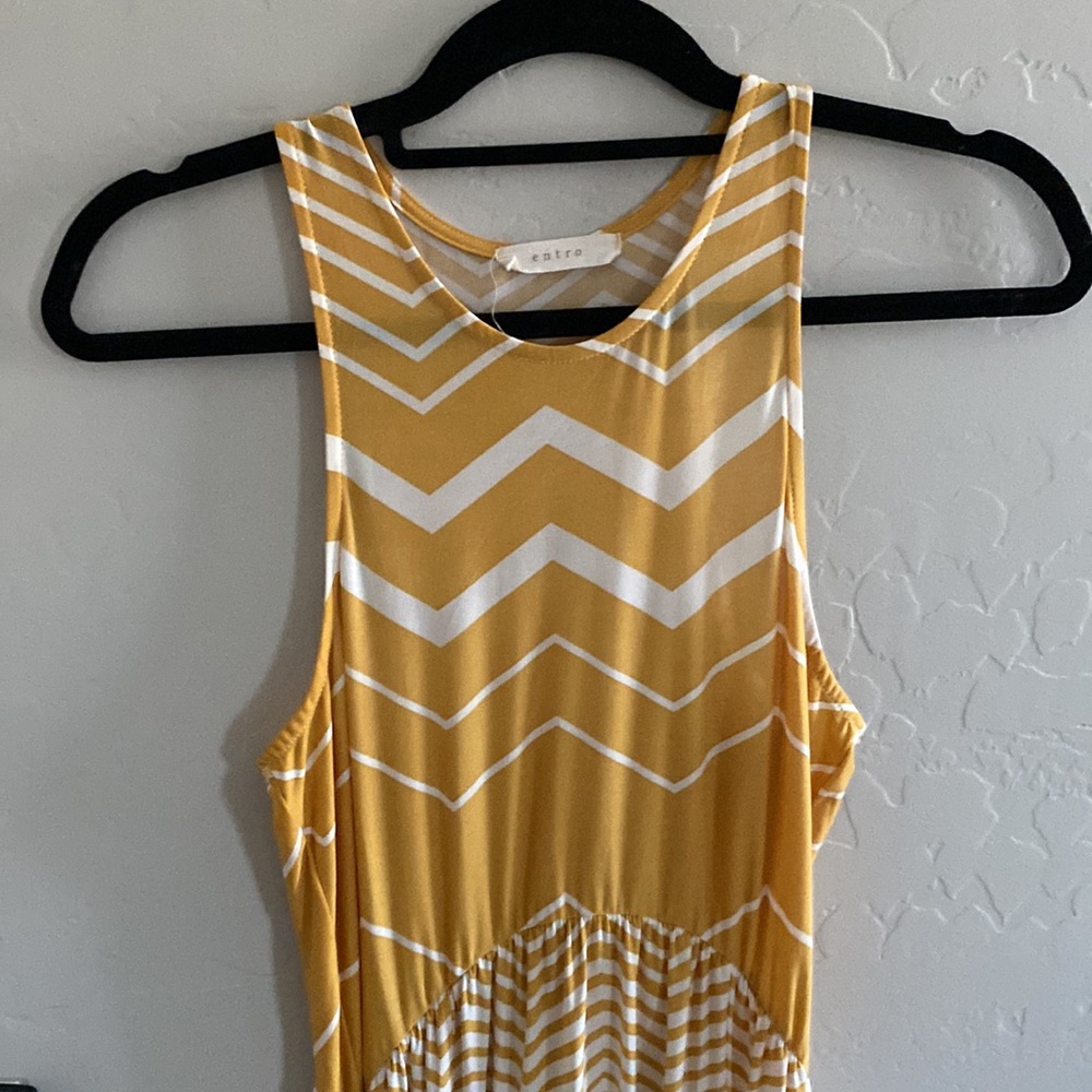 ENTRO Sleeveless Chevron Pattern Maxi Dress Size Small - Picture 4 of 11